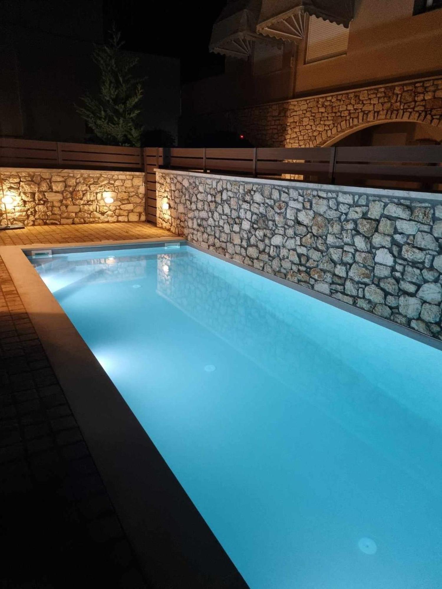 Lydia's 2 With Private Pool Apartmán *